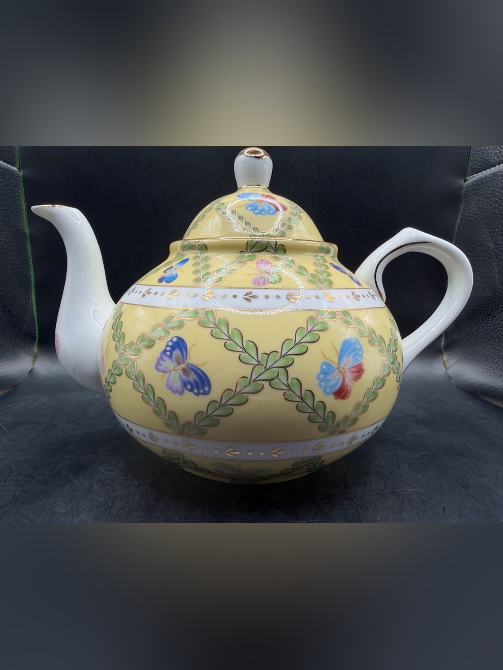 VTG Royal Danube RETIRED “Adeline” Porcelain Teapot Butterfly Trellis Gold Gilt